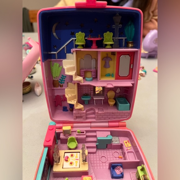 1994 Polly pocket Candy Box Party dinner - Picture 2 of 4